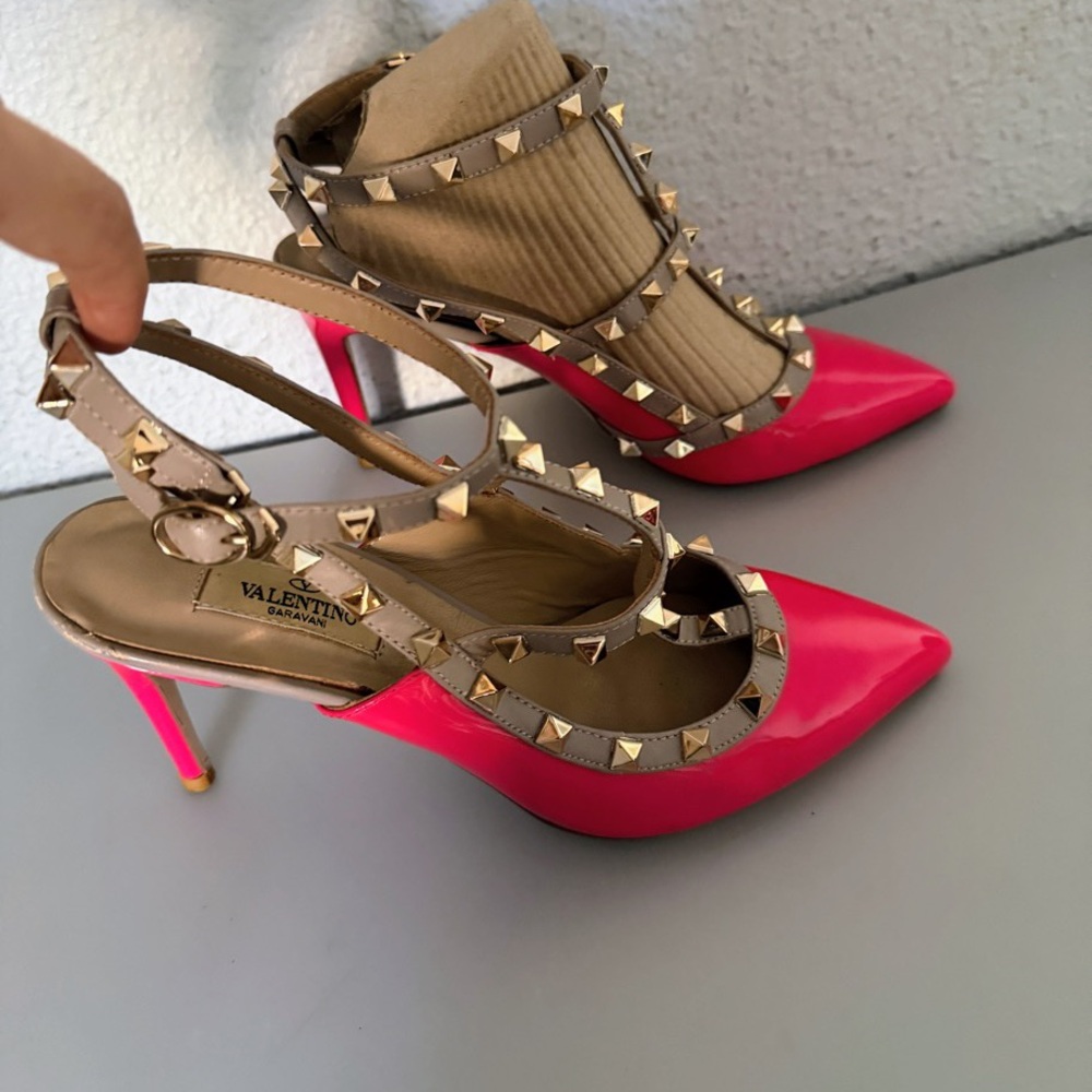 Valentino Hot Pink Patent Leather Rockstud Ankle Strap Pointed Toe Sandals Heels - Picture 8 of 16